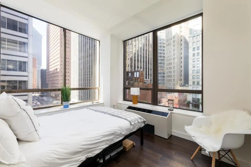 Luxury 5 Bedroom 2 Bath Apartment In Nyc! New York
